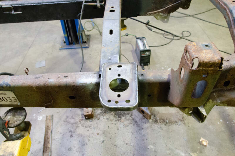 RustBuster 09-18 Ram 1500 Cab Mount - Left