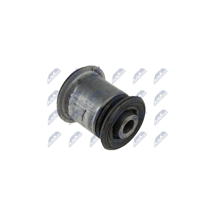 NTY ZtpDw043A Control Arm / Trailing Arm Bush