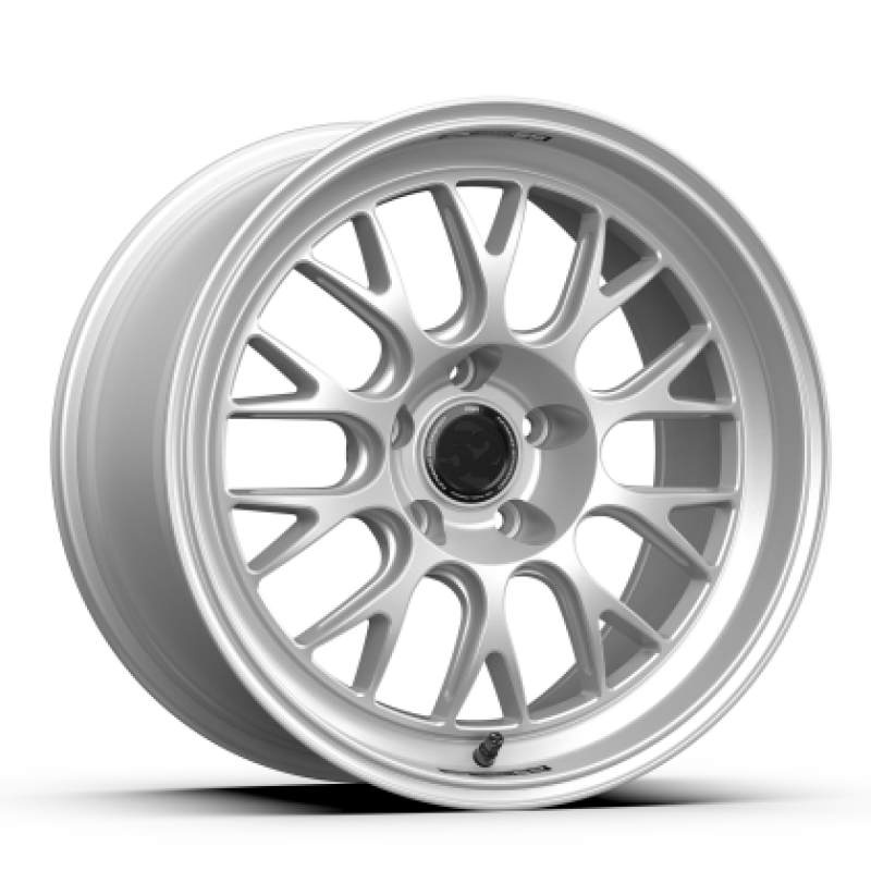 fifteen52 Holeshot RSR 19x9.5 5x114.3 38mm ET 73.1mm Center Bore Radiant Silver Wheel