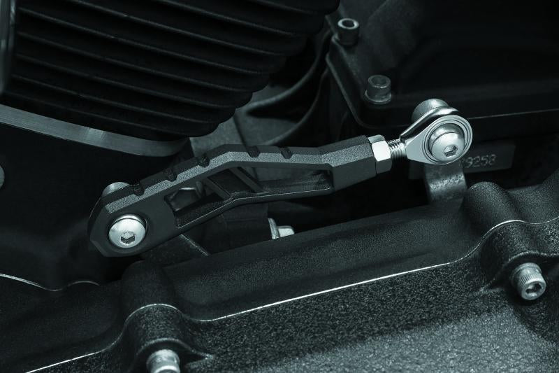Kuryakyn Riot Shift Linkage Dynas With Mid-Controls - Satin Black