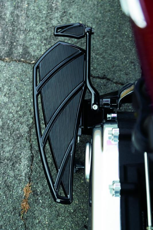 Kuryakyn Phantom Floorboards 18 and Up H-D Softails Black