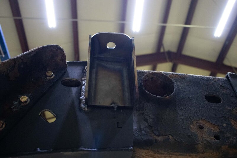 Rustbuster Center Bed Mount