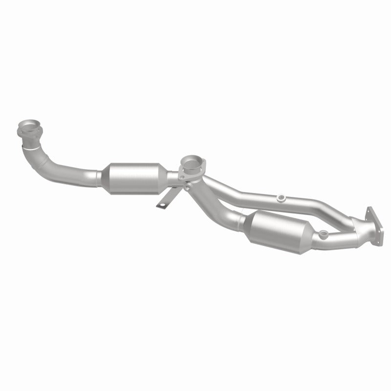 MagnaFlow Direct Fit Catalytic Converter 99-00 Windstar 3.0L V6