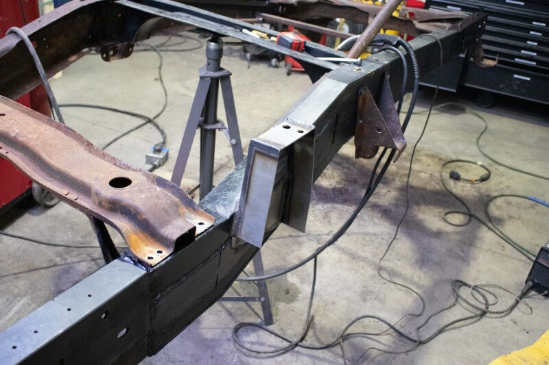 RustBuster Rust Buster 97-03 Ford F150 Front Bed Mount - Right Side