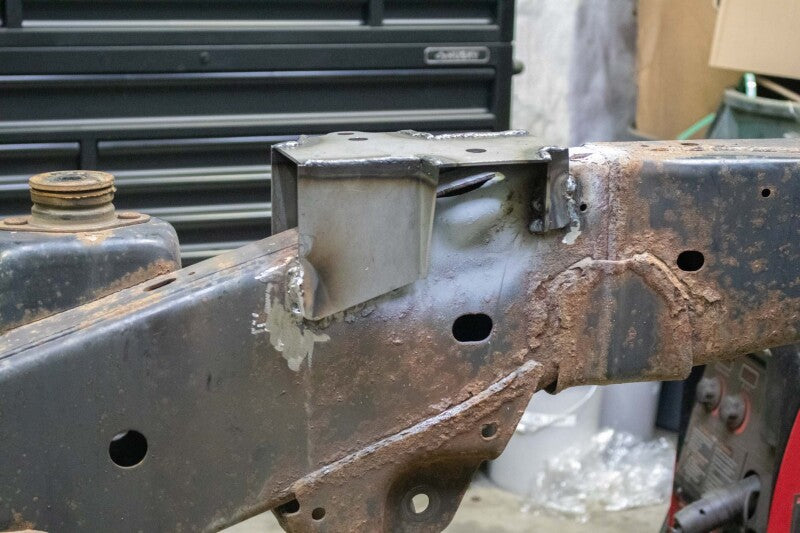 Rustbuster Front Bed Mount Left Side