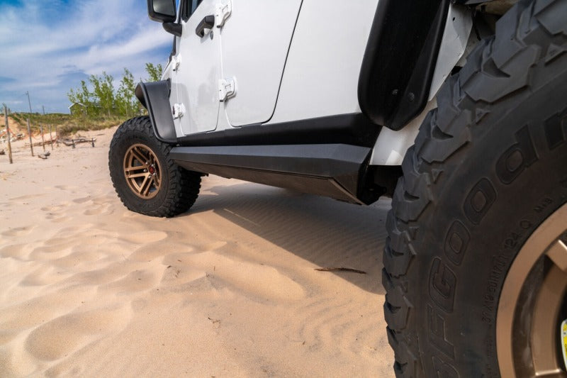 AMP Research 18-24 Jeep Wrangler JL 4DR (Incl. 4XE/Rubicon 392) PowerStep XL - Black