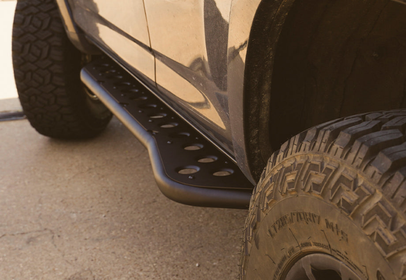 Cali Raised LED Cali Raised 03-09 Toyota 4Runner Step Ed Bolt On Rock Sliders - Kick Out/BedLiner Filler Plate/Pwdr