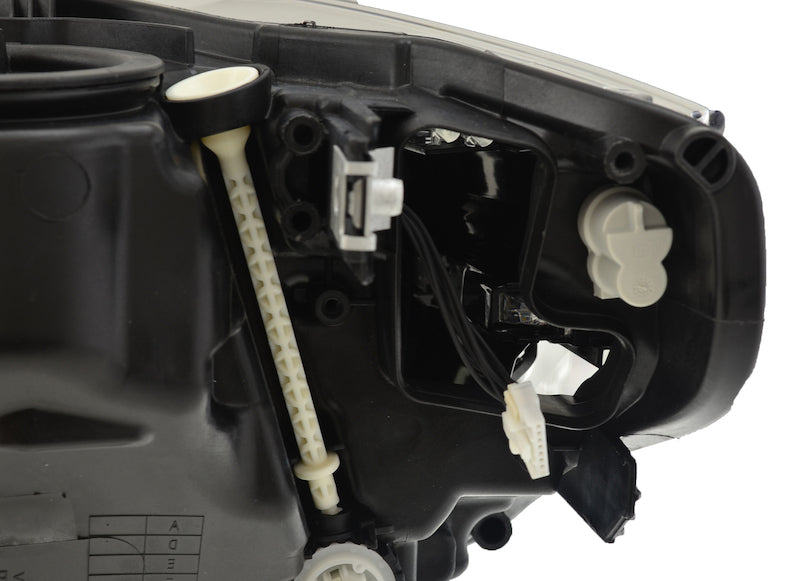 Hella 15 BMW 3Ser - Headlamp Rh Led