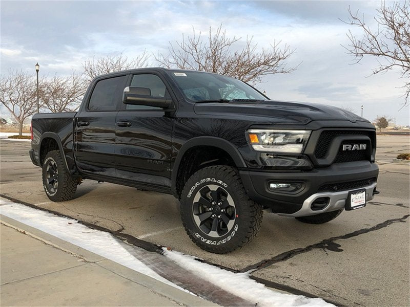 Tuff Country 19-23 Ram 1500 Rebel 4wd 2.5in Level Kit Frt w/Uni-Ball Upper Control Arms (No Shocks)