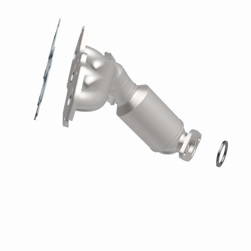 MagnaFlow Direct Fit Catalytic Converter 14-15 Toyota Highlander 3.5L Manifold