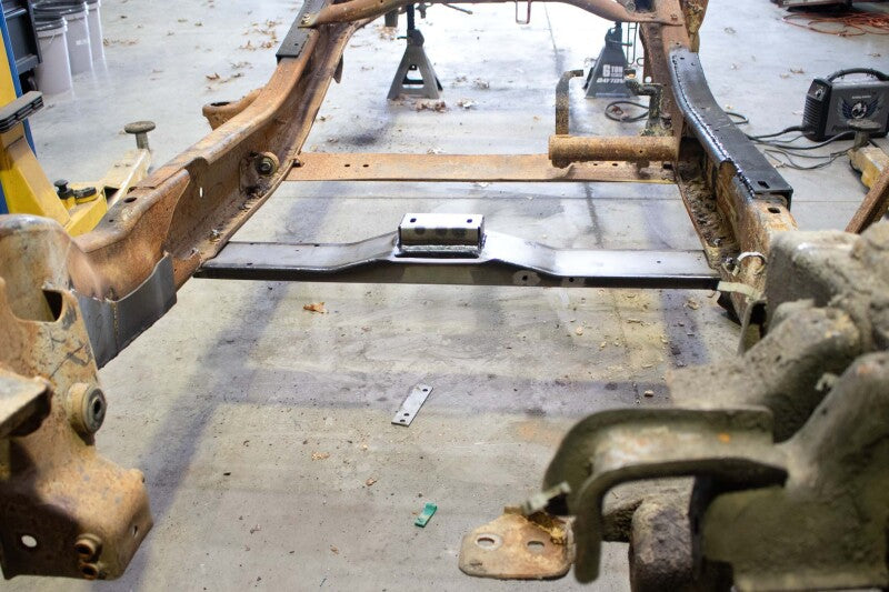 RustBuster Rust Buster 01-10 GM Pickup Front Cab Mount