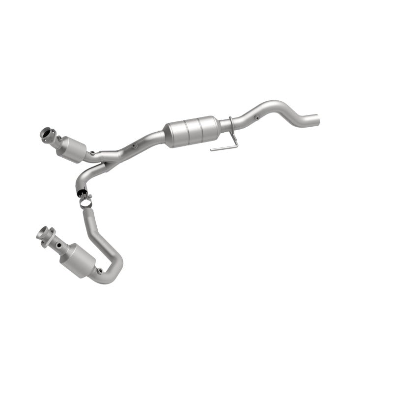MagnaFlow Direct Fit Catalytic Converter 00-03 Durango 4WD 5.9L