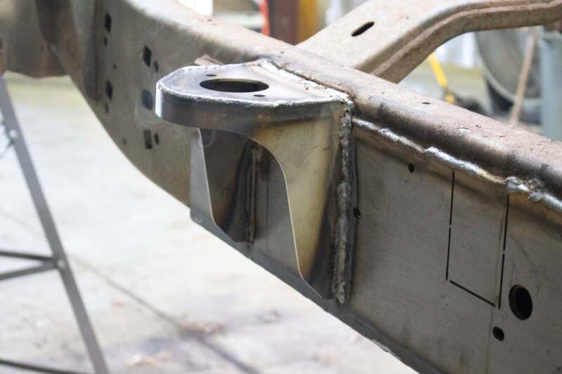 Rustbuster Center Cab Mount