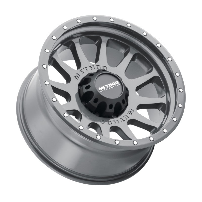Method Wheels Method MR605 NV 20x10 -24mm Offset 8x6.5 121.3mm CB Gloss Titanium Wheel