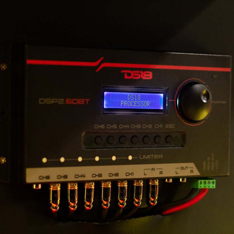 DS18 2-Channel In and 6-Channel Out Dual Signal Processor LCD Screen Bluetooth