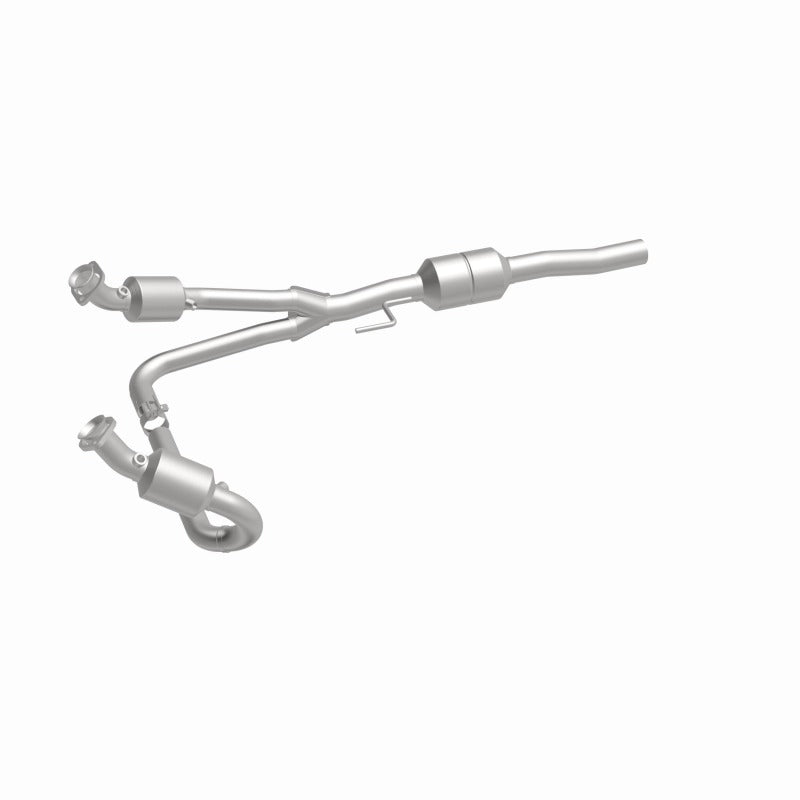 MagnaFlow Direct Fit Catalytic Converter 02-03 Dodge Durango