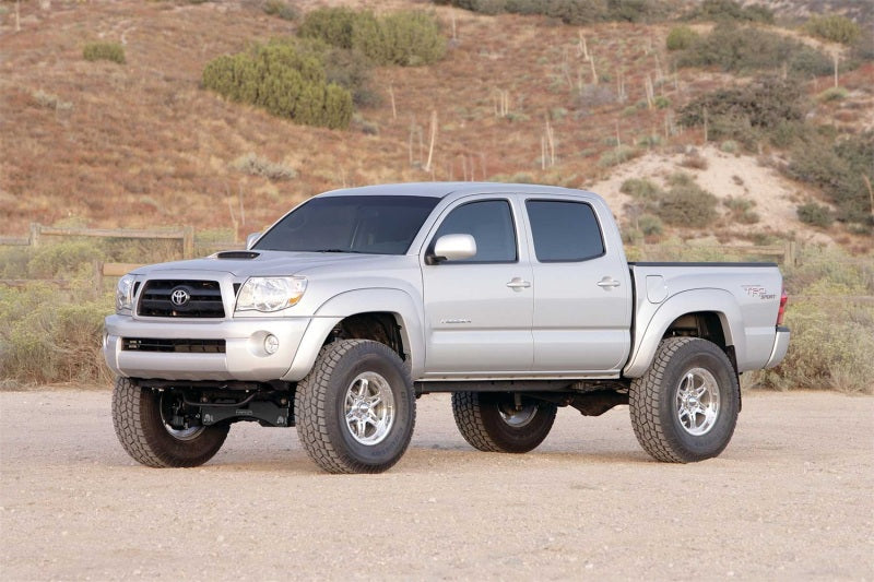 Fabtech 05-14 Toyota Tacoma 4WD/2WD 6 Lug 6in Lift System - Component Box 1