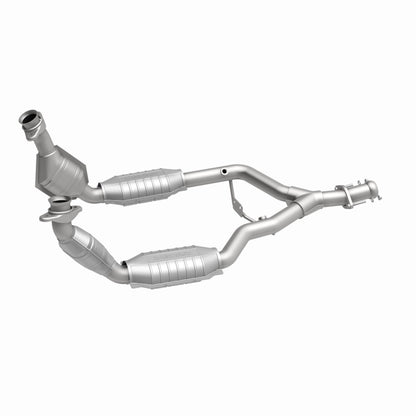 MagnaFlow Direct Fit Catalytic Converter 96-98 Ford Mustang 3.8L