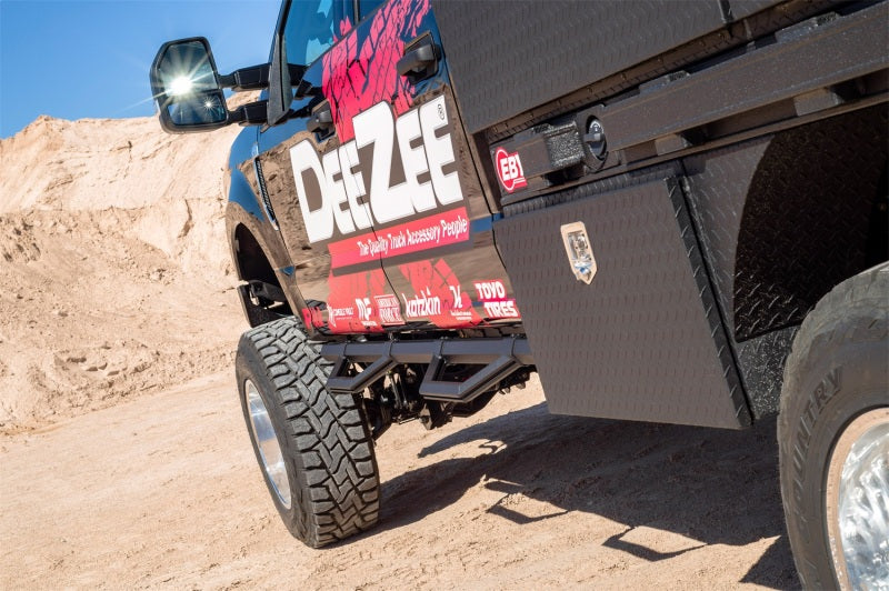 Dee Zee 99-23 Chevrolet/GMC/Dodge/Ford Full Size Truck Hex Series -Super Cab Side Steps (Txt Blk)