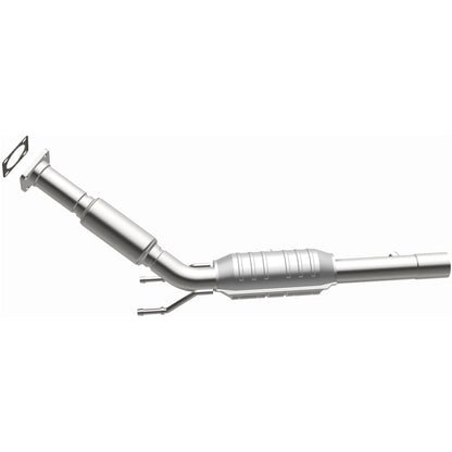 MagnaFlow Direct Fit Catalytic Converter 06-08 Volkswagen Jetta/Rabbit 2.5L (49 State)