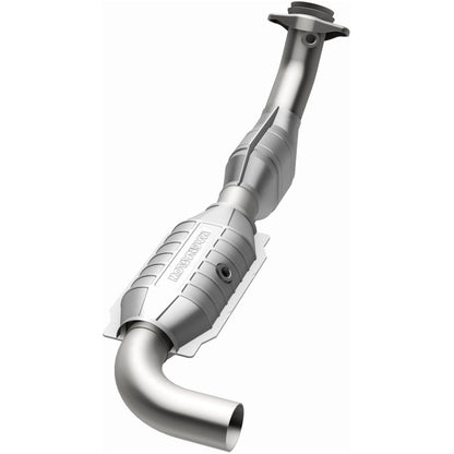 MagnaFlow Direct Fit Catalytic Converter 00-01 Ford F-150 4.6L 2wd
