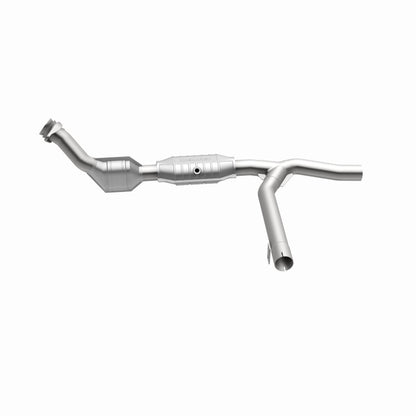 MagnaFlow Direct Fit Catalytic Converter 00-01 Ford F-150 4.6L 2wd