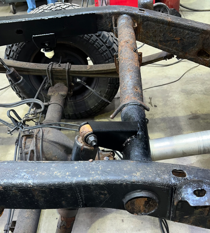 RustBuster Rust Buster 07-18 Chevy Silverado/GMC Sierra Rear Upper Shock Mount