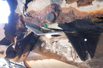 RustBuster Rust Buster 1988-1998 Chevrolet & GMC C/K 1500 & 2500 Bed and Cab Mount Brackets - Left