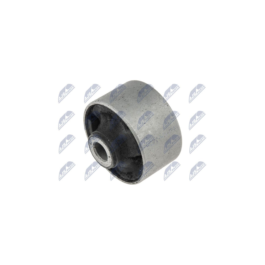 NTY ZtpKa328A Control Arm / Trailing Arm Bush