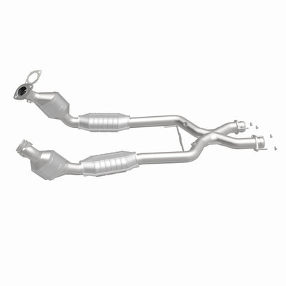 MagnaFlow Direct Fit Catalytic Converter 96-98 Ford Mustang 4.6L