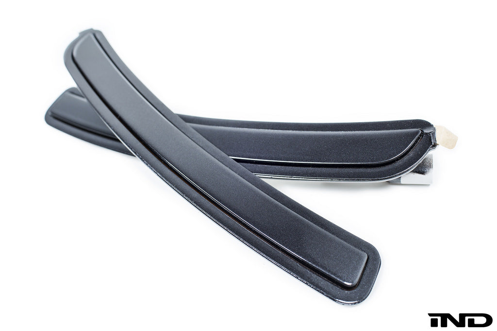 IND I12 i8 Painted Front Reflector Set