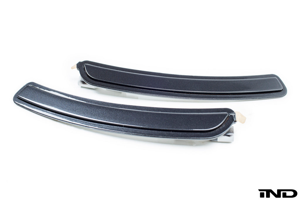 IND I12 i8 Painted Front Reflector Set