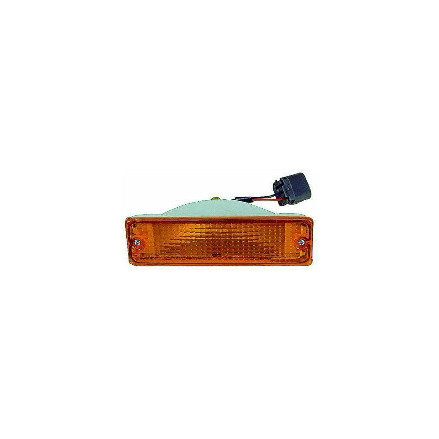 Abakus 2151635R Headlight for Nissan Sunny Saloon (B11)