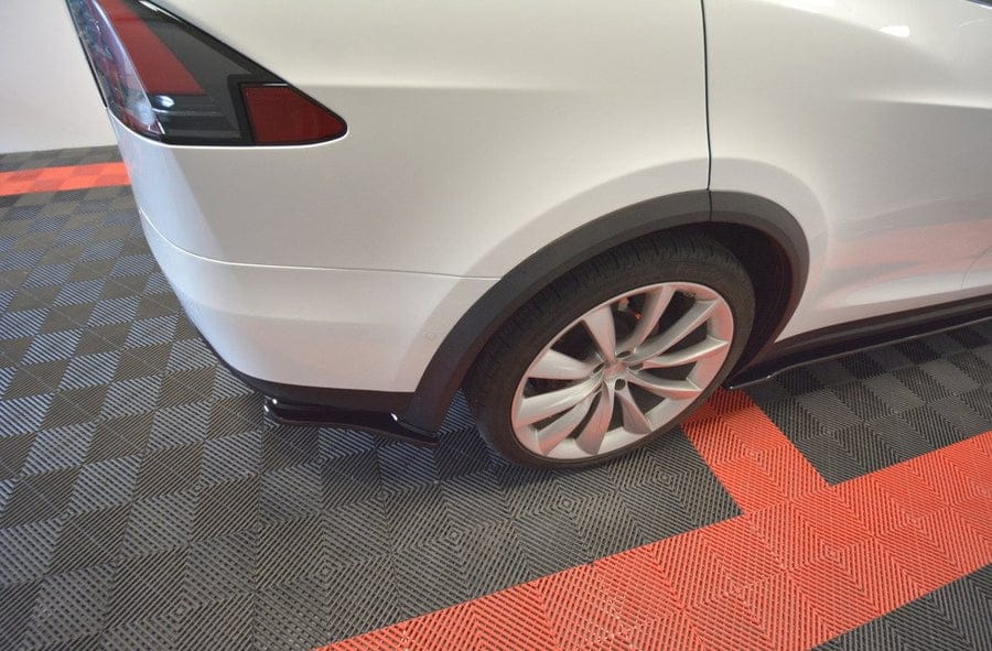 Maxton Design Tesla Model X Rear Side Splitters V.1