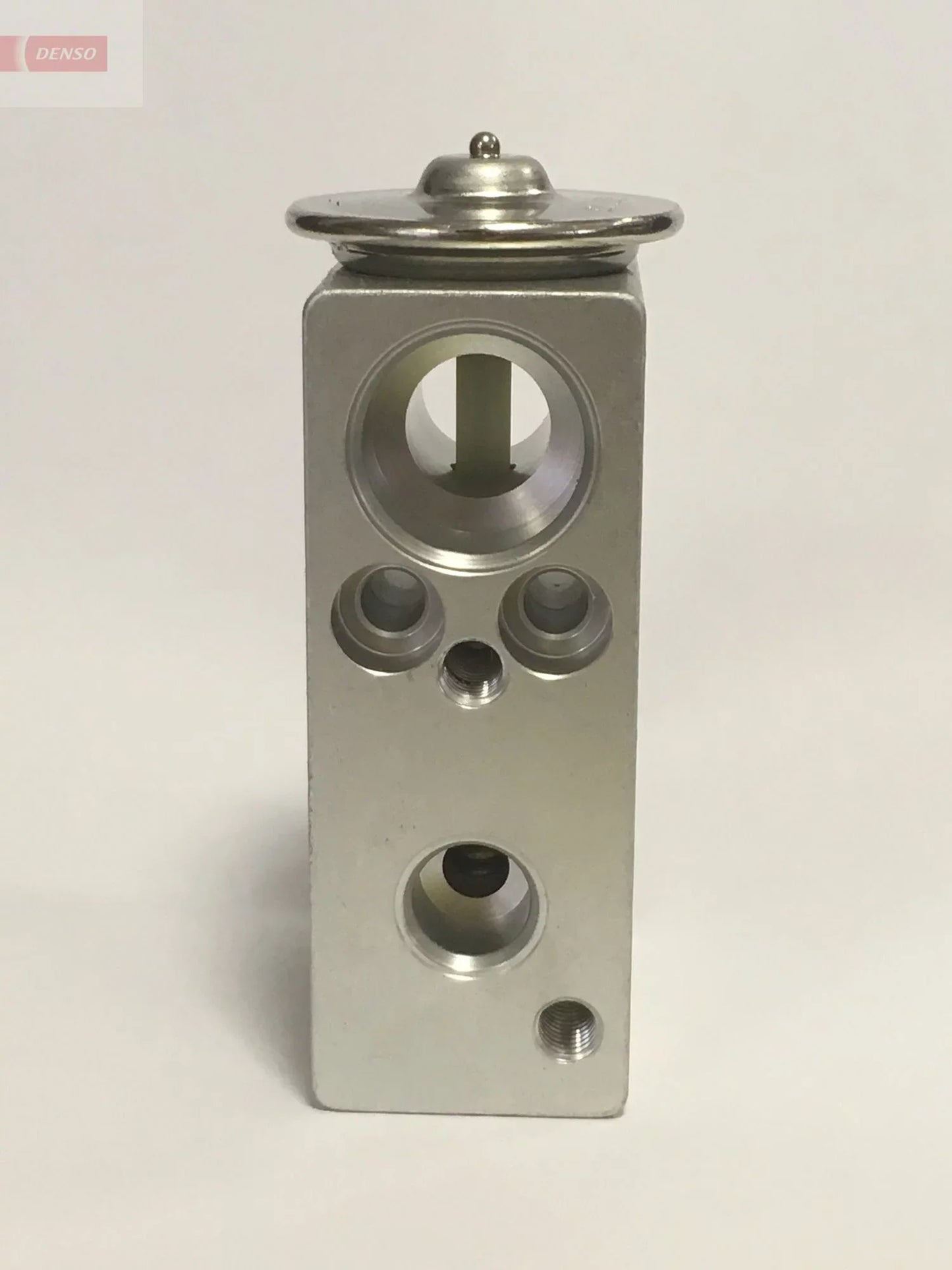 DENSO DVE09010 AC Expansion Valve