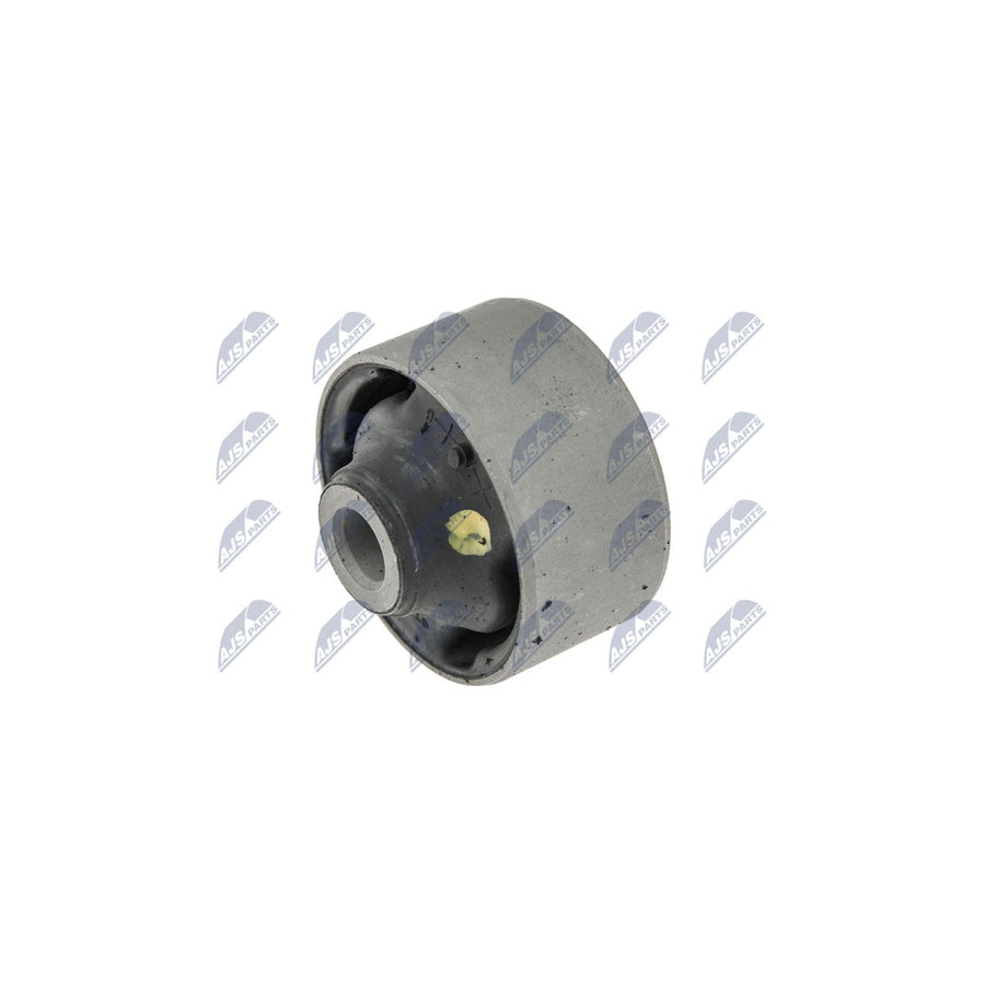 NTY ZtpKa329A Control Arm / Trailing Arm Bush