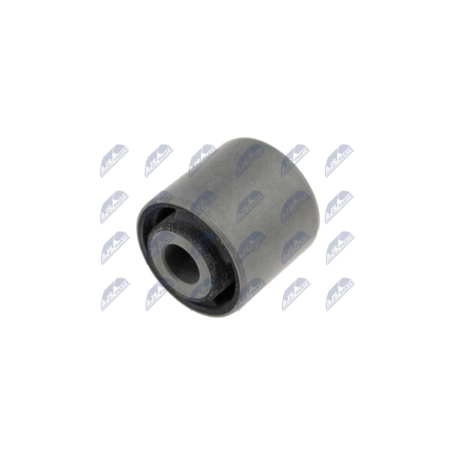 NTY ZttMs014B Control Arm / Trailing Arm Bush