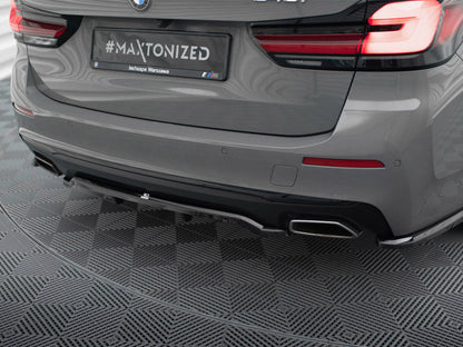 Maxton Design Central Rear Splitter (VERTICAL BARS) BMW 5 G30 / G31 Facelift
