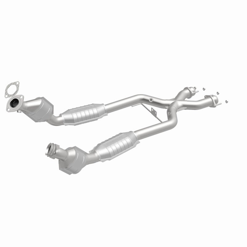 MagnaFlow Direct Fit Catalytic Converter 96-98 Ford Mustang 4.6L