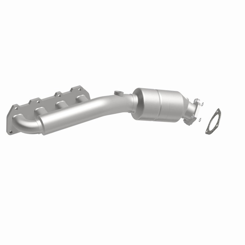 MagnaFlow Direct Fit Catalytic Converter 02-04 VW Passat 4.0L