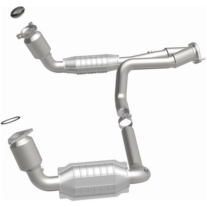 MagnaFlow Direct Fit Catalytic Converter 99-00 Chevy Pickups 4.3L