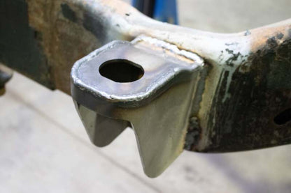 RustBuster Rust Buster 01-10 Chevy Silverado 2500HD Front Cab Mount Left Side