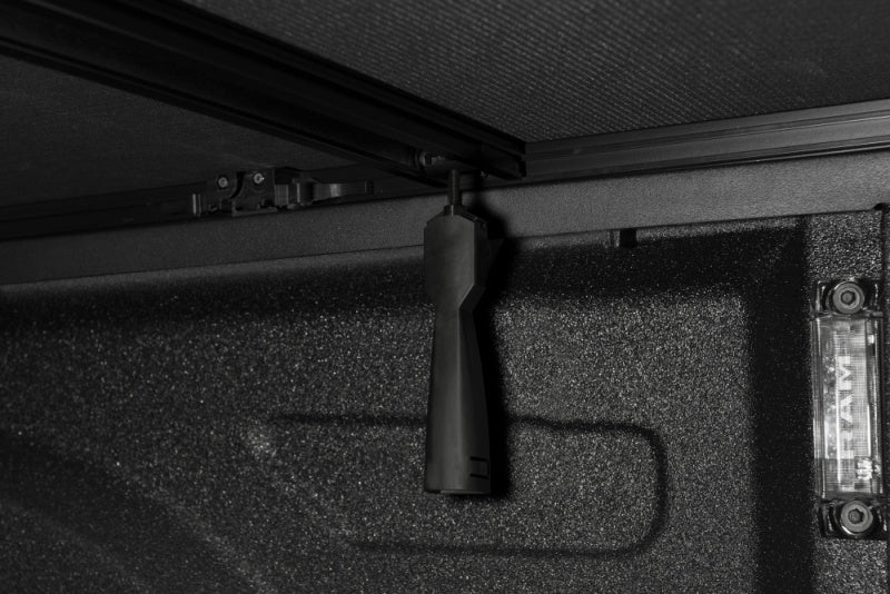 Extang 06-08 Mitsubishi Raider Ext Cab ( 6-1/2ft) Trifecta 2.0