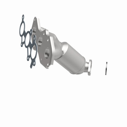 MagnaFlow Direct Fit Catalytic Converter 14-15 Toyota Highlander 3.5L Manifold