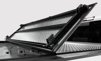 Access LOMAX 2024 Toyota Tacoma 5ft Bed Folding Hard Cover - Black Diamond Mist