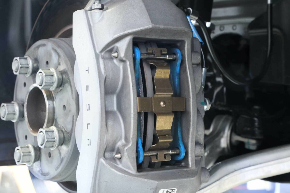 UNPLUGGED PERFORMANCE UP-M3MY-318-7.1 COMPETITION FRONT BRAKE PAD SET ONLY NON PERFORMANCE CALIPER FOR TESLA MODEL 3 / MODEL Y
