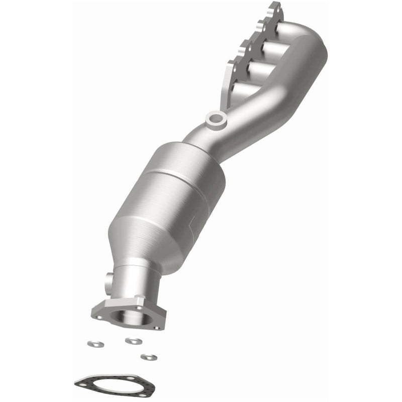 MagnaFlow Direct Fit Catalytic Converter 02-04 Volkswagen Passat 4.0L