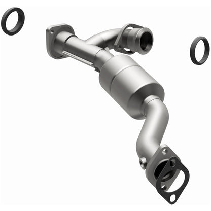 MagnaFlow Direct Fit Catalytic Converter 01-03 Montero 3L Passenger Side Front OEM