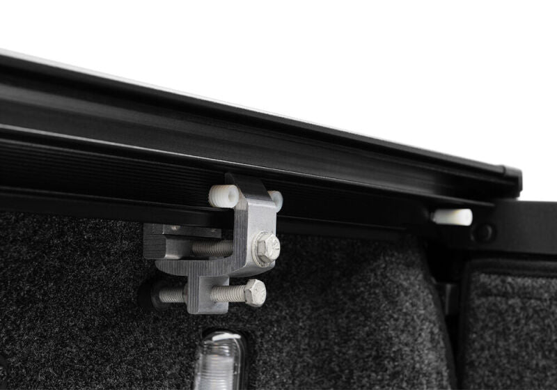 Retrax 17-25 Honda Ridgeline 5.4 ft Bed RetraxONE XR