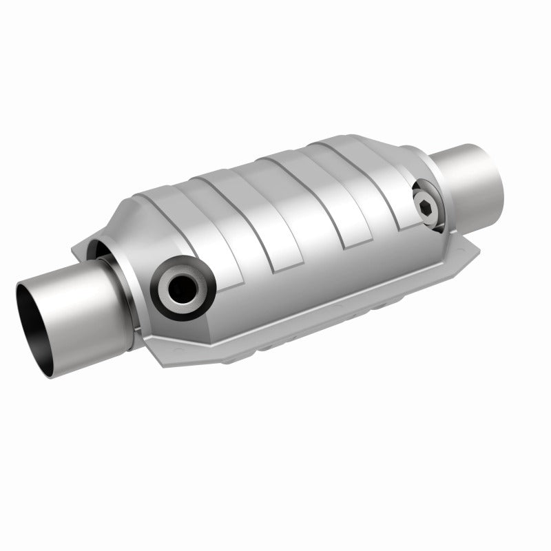 MagnaFlow Universal Catalytic Converter 3 W/Dual O2 Boss